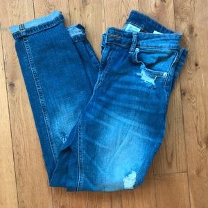 H and M girlfriend cropped jeans